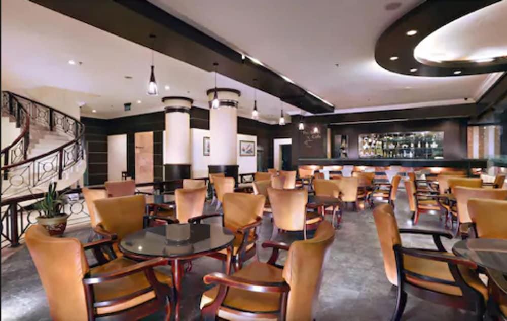 Aston Karimun City Hotel Танджунг Балай Каримун Екстериор снимка