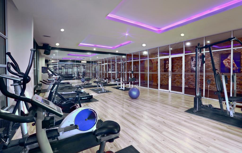 Aston Karimun City Hotel Танджунг Балай Каримун Екстериор снимка